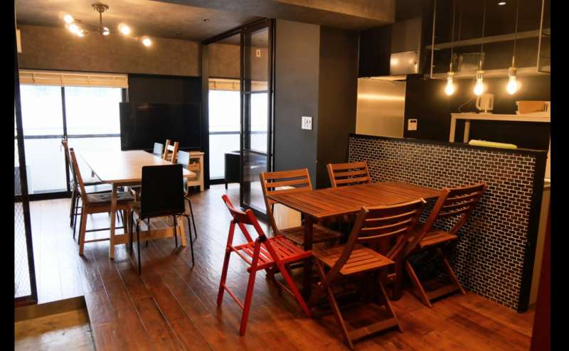 広々とした統一感のある落ち着いた空間になっています！