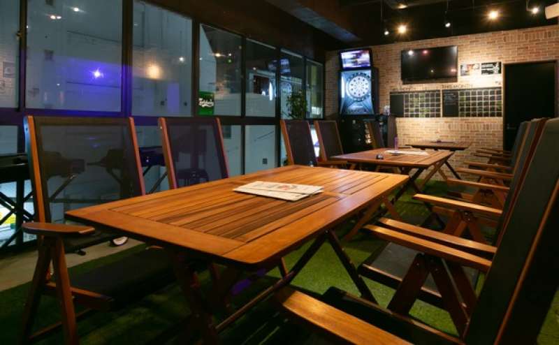 テラス席です。室内でBBQができるスペースです。