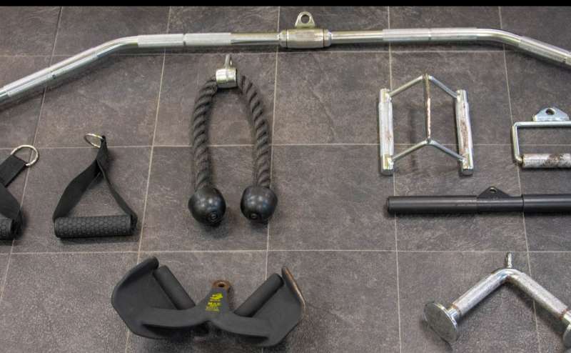 ケーブルアタッチメント