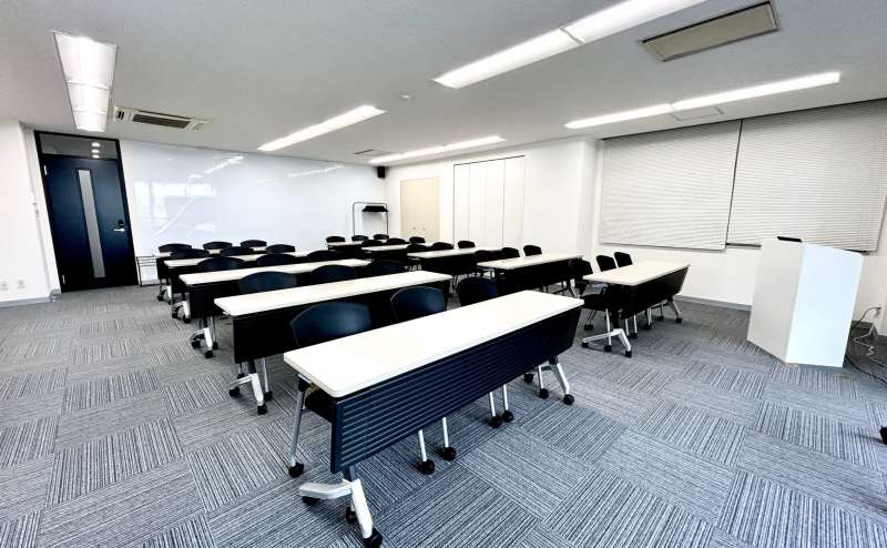 【後方はホワイトボードシートになっております】 - TIME SHARING 浅草SCRビル 6Aの写真