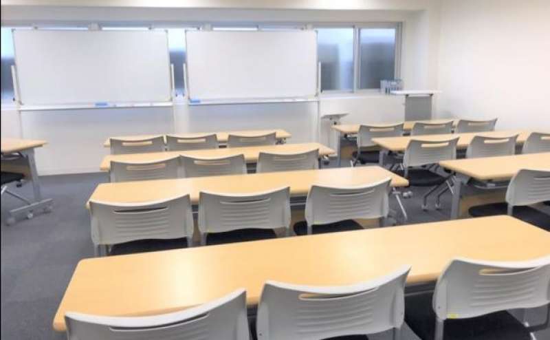 レンタルスペース 新宿駅　SOBIZGATES(エスオービズゲイツ)　2階　E会議室　【備品無料、Wi-Fi完備】