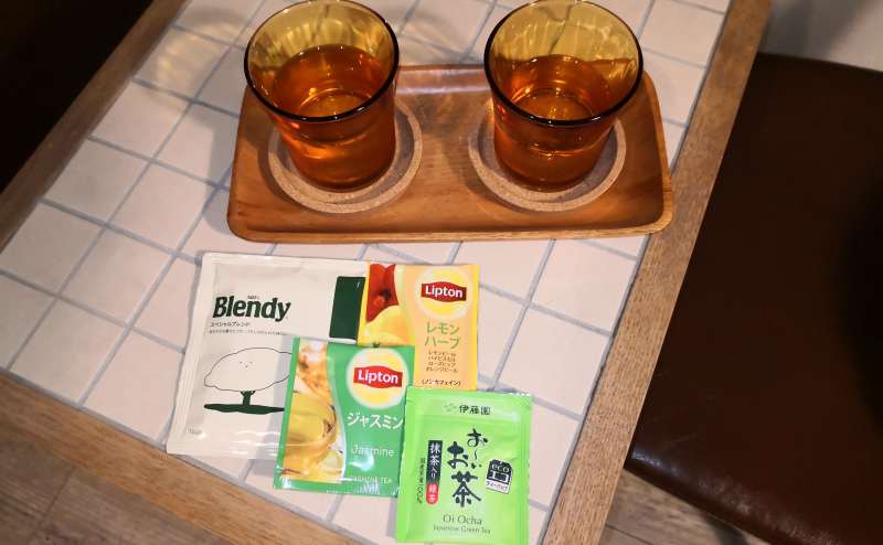 お飲み物（お茶、紅茶、コーヒー）です。