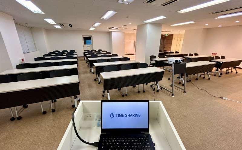 【司会台からは全体が見渡せます】 - TIME SHARING 渋谷東口 渋谷TRビル2Fの写真