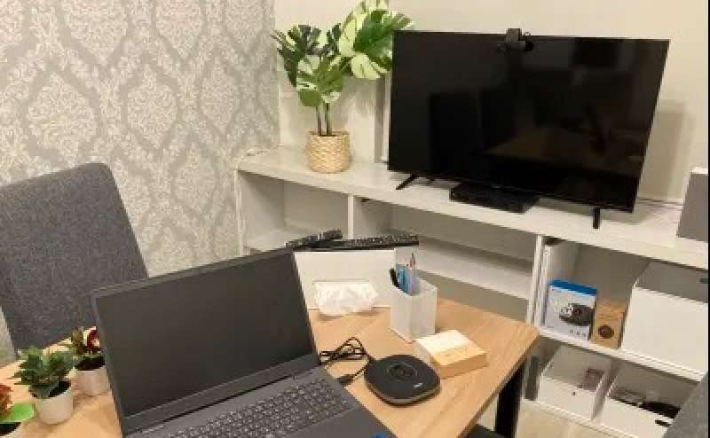 パソコンを使った作業にも便利なスペースです。プライベートオフィスとしてもご利用いただけます