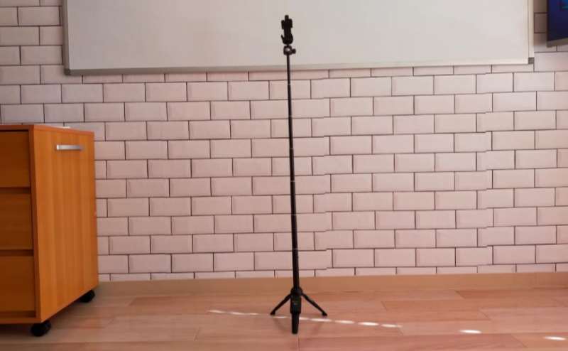 動画や写真の撮影に便利なスマホスタンドもございますのでご自由にご利用ください