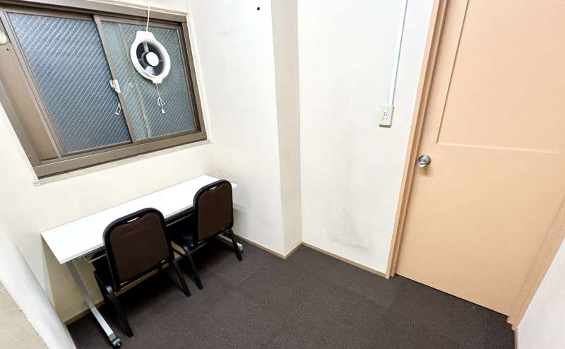 【控室は会議室前方にございます】 - TIME SHARING 銀座 GFビル3Fの写真