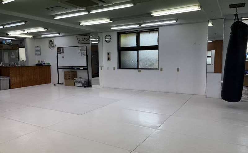 レンタルスペース 【横浜二俣川】二俣川駅から徒歩5分 駅近で便利 窓あり 広々として開放的なスタジオ 無料設備充実/空手 太極拳 ヨガ ピラティス ストレッチ 会議 セミナー 研修会など/二俣川道場