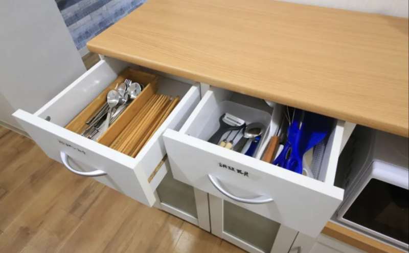 調理器具やお箸、スプーンなどもご用意しています