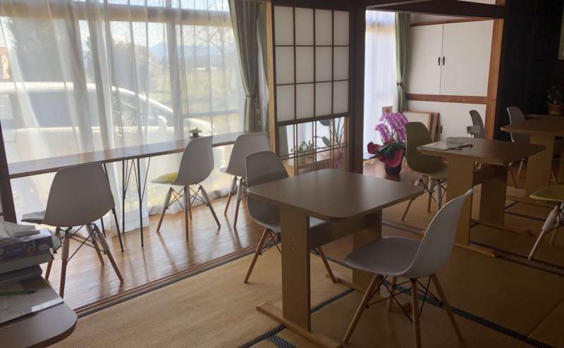 カウンターからの外の眺めもいいです。