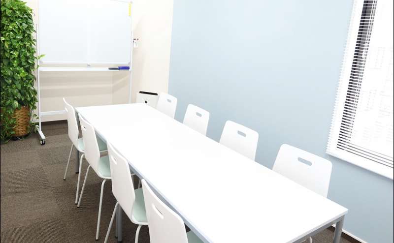 【赤坂見附駅徒歩2分】駅近貸し会議室/赤坂駅徒歩4分/10名（推奨8名）/靴のまま利用/Wi-Fi プロジェクターなど無料設備充実/会議 サテライトオフィス 研修 教室 撮影【みらいスペース赤坂】