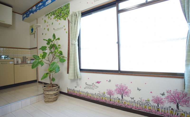 お花畑の中にいるような可愛いスペース。写真や動画の撮影にも。自然光もたっぷり