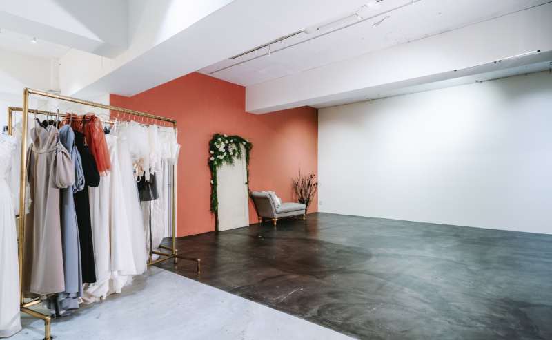 【SOZOstudio南堀江】プロジェクター無料貸出/本格的な撮影向け/天井の高い広々とした空間/三種類の異なる壁面のアクセス1