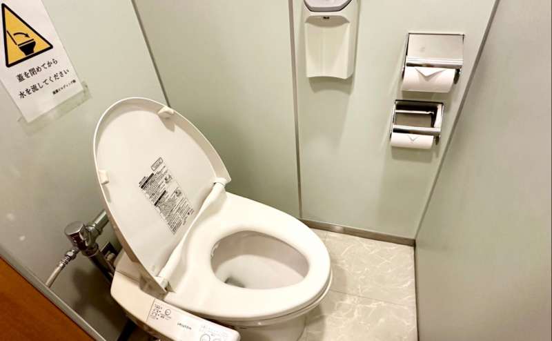 【男性用：個室×1、小便器×2】 - TIME SHARING 竹橋 廣瀬第2ビル B1Fの写真