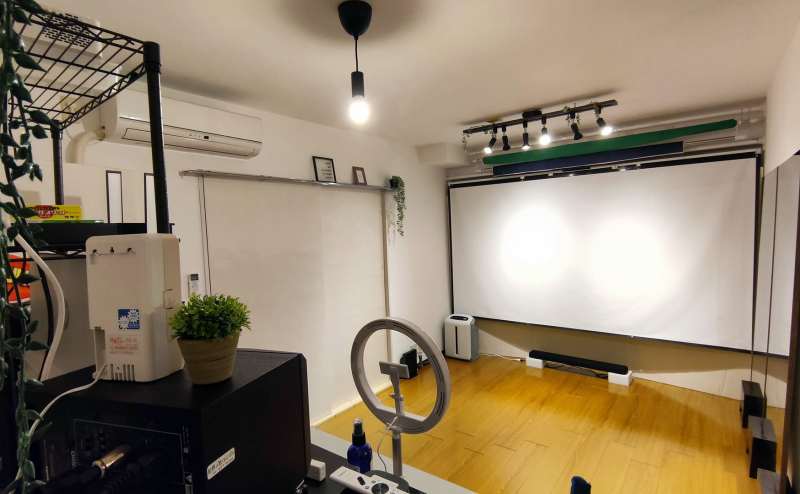 メインスペースは 8 畳ほどです