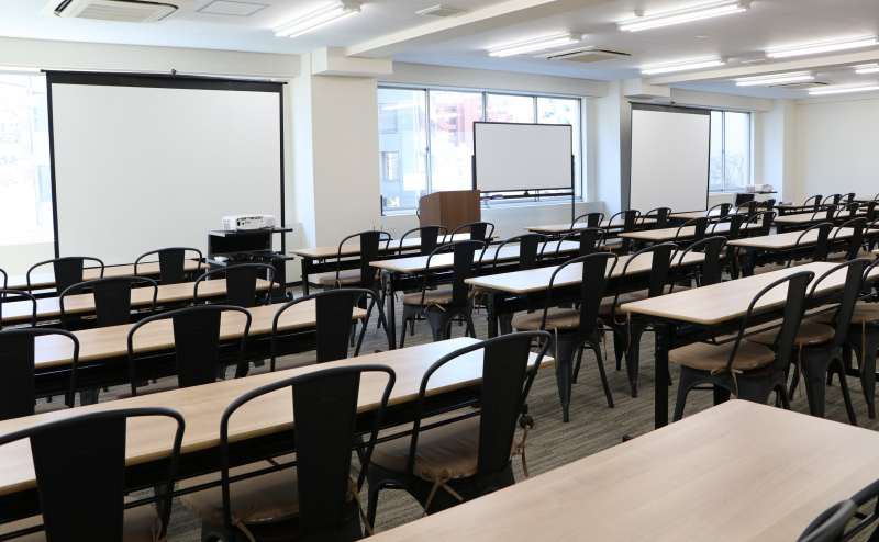 100インチスクリーン設置 - TIME SHARING 蒲田 第二美須ビルの写真