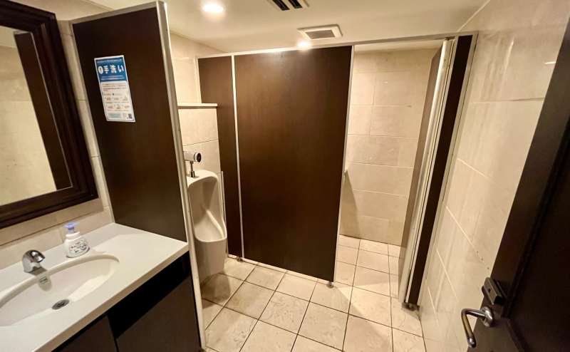 【男子トイレ】 - TIME SHARING 銀座 旗ビル roomRの写真
