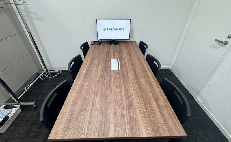 【対面形式で6名着席可能です！】