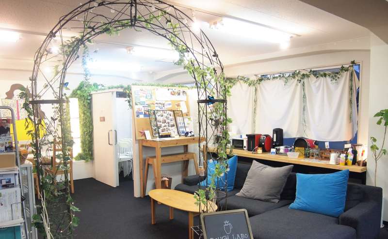 イベントスペースへの入り口となる大きなフェンス！