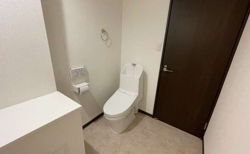 【1階女性トイレ（洋式×2）】 - TIME SHARING 秋葉原 和泉ビル205の写真