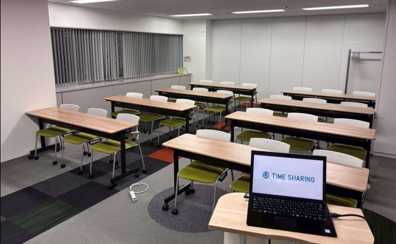 【スクール形式24名着席可能！】