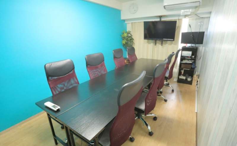 教室・セミナー向けレイアウト（大型ディスプレイ向き）