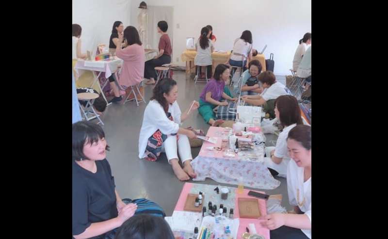 手作り作品やクラフトのマルシェに。明るく広々としたスペースです