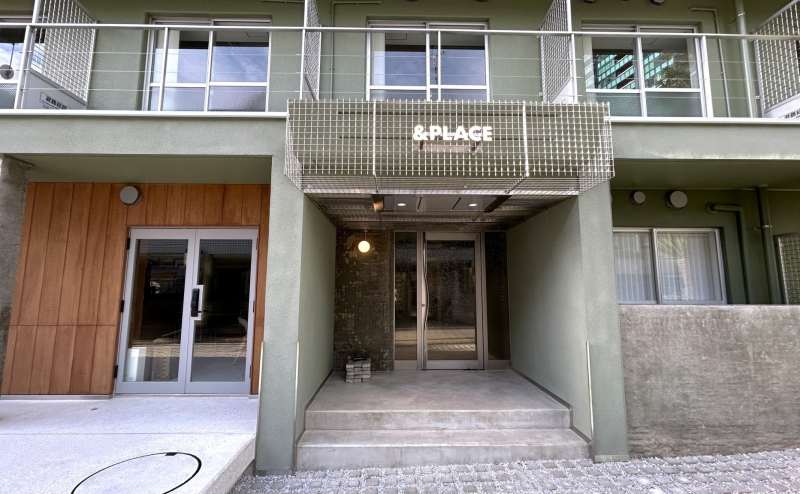 【ビル入り口】