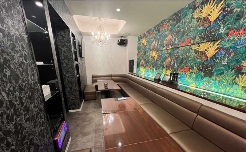 奥にある個室です