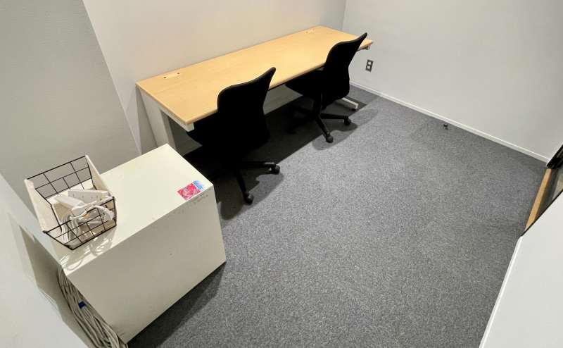 【横のキャビネットは荷物置き場としてご利用ください。※引き出しは利用不可】 - TIME SHARING 六本木 第6DMJビル 4Aの写真