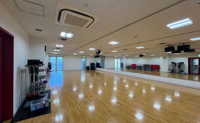 【アンプは無料でご利用いただけます(椅子やトレーニング器具は使用禁止です)】 - TIME SHARING コナミスポーツクラブ 横浜 STUDIO3の写真
