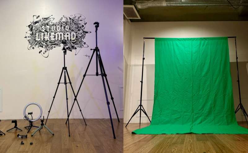 グリーンバックや三脚なども追加料金なしでご利用いただけます