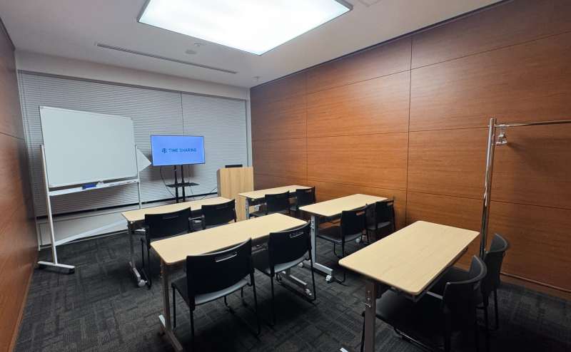 【-ブラインドを下げた場合-】