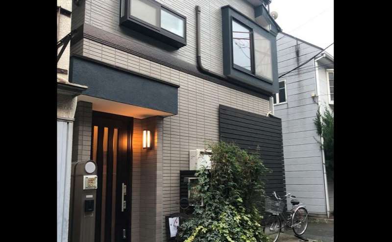 スペースの外観です。広尾駅徒歩１分の駅近です