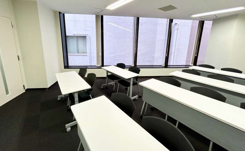 【ブラインドは開けることも可能です】 - TIME SHARING 飯田橋 第一勧銀稲垣ビル 2Bの写真