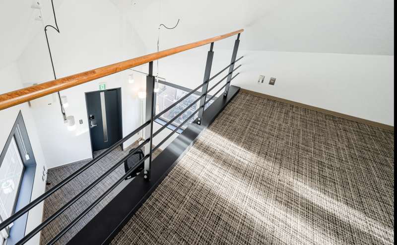 ロフトのある開放的な空間です。ロフトの使用は有料オプションとなっております。ご予約時にお申し込みください