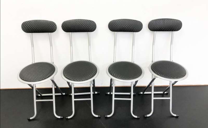 折り畳みチェア（背もたれ付き）