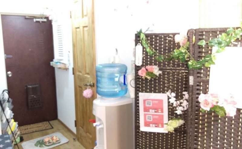 室内は土足禁止の清潔な環境です