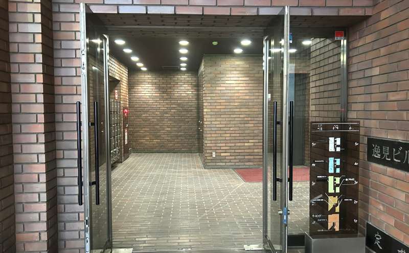 【1階エントランス】