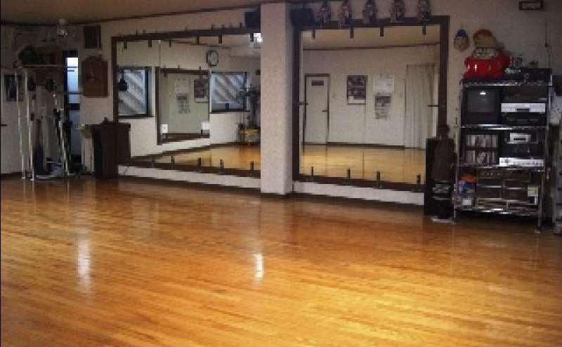 壁面鏡でフォームのチェックもラクラク