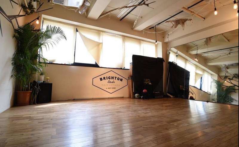 渋谷駅すぐ　代官山の好立地にある木のぬくもりがあるリラックス&アットホームな あたたかい空間　ワークショップ・ミーティング・座学・撮影などに！