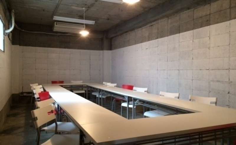 岡山市中心部　夜10時まで格安で利用できる　Be OKAYAMA ービィ岡山ー　スペースB