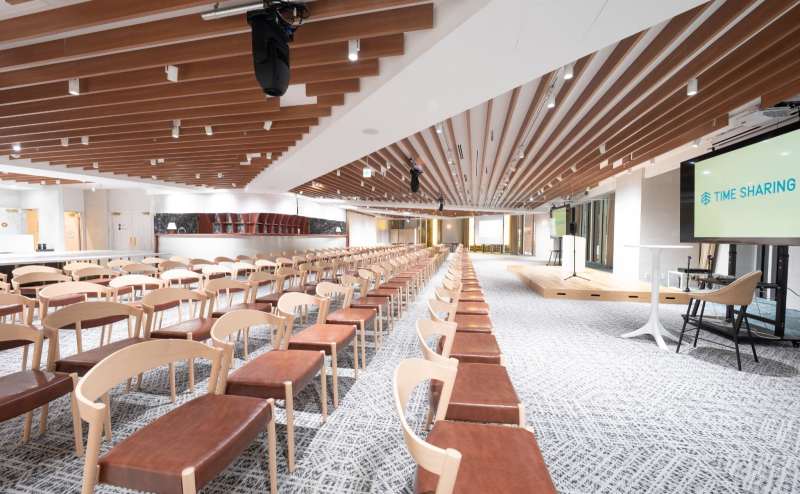 【メインフロア】