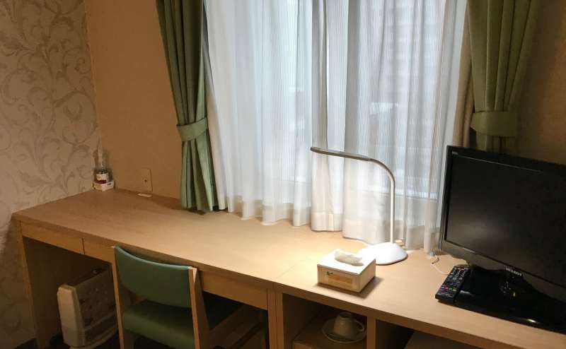 TVやトイレ・シャワーも完備しております。