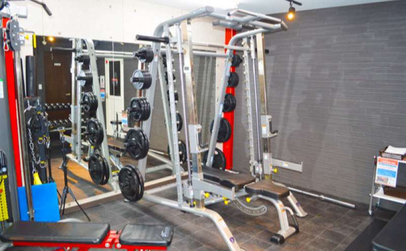 人気のスミスマシンをぜひご利用ください