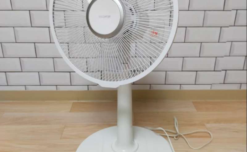 扇風機もございます。換気用にもお使いいただけます