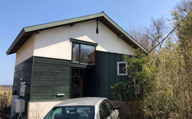 外観。１台分の駐車場がございます