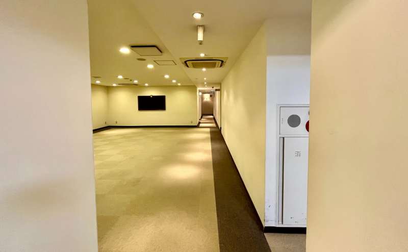 【共用部を左折し真っすぐお進みください】 - TIME SHARING 銀座 旗ビル roomQの写真