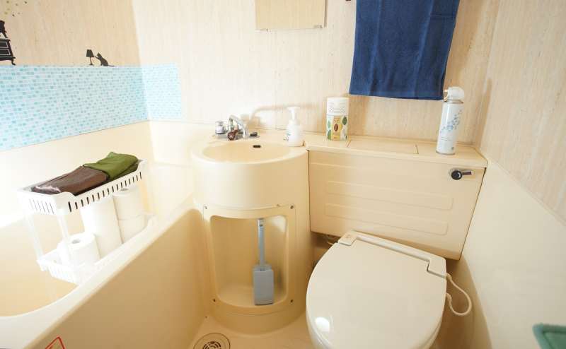 暖房便座付きで冬でも暖かくご使用いただけます。