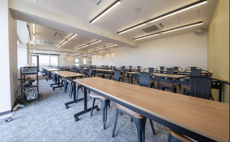 【セミナー形式66名着席可能】 - TIME SHARING 新宿御苑前 壱丁目参番館8Aの写真