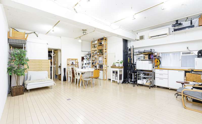 レンタルスペース モデル撮影・商品撮影・料理撮影（キッチン完備）・オールジャンルに対応した撮影スタジオ　「アトレア」